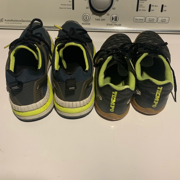 Kids sneaker Bundle - Picture 5 of 8